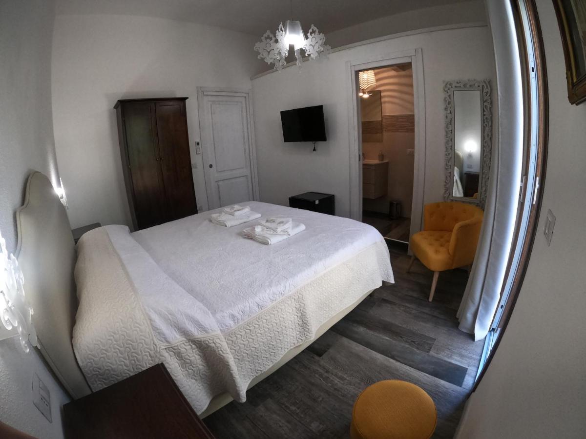 Villa Sari Affitta Camere ラ・カレッタ エクステリア 写真